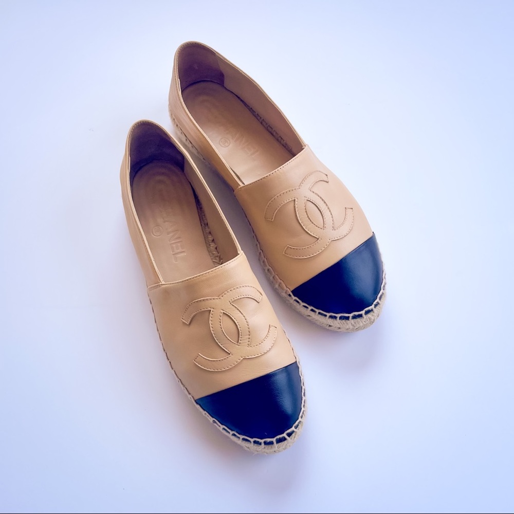 CHANEL beige espadrilles